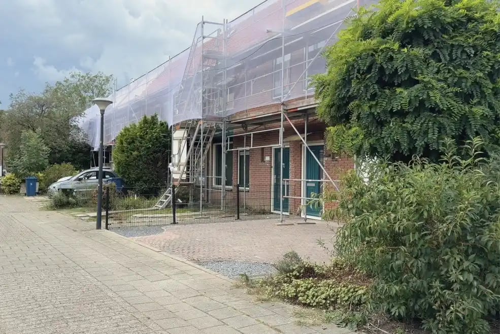 Project in de steigers